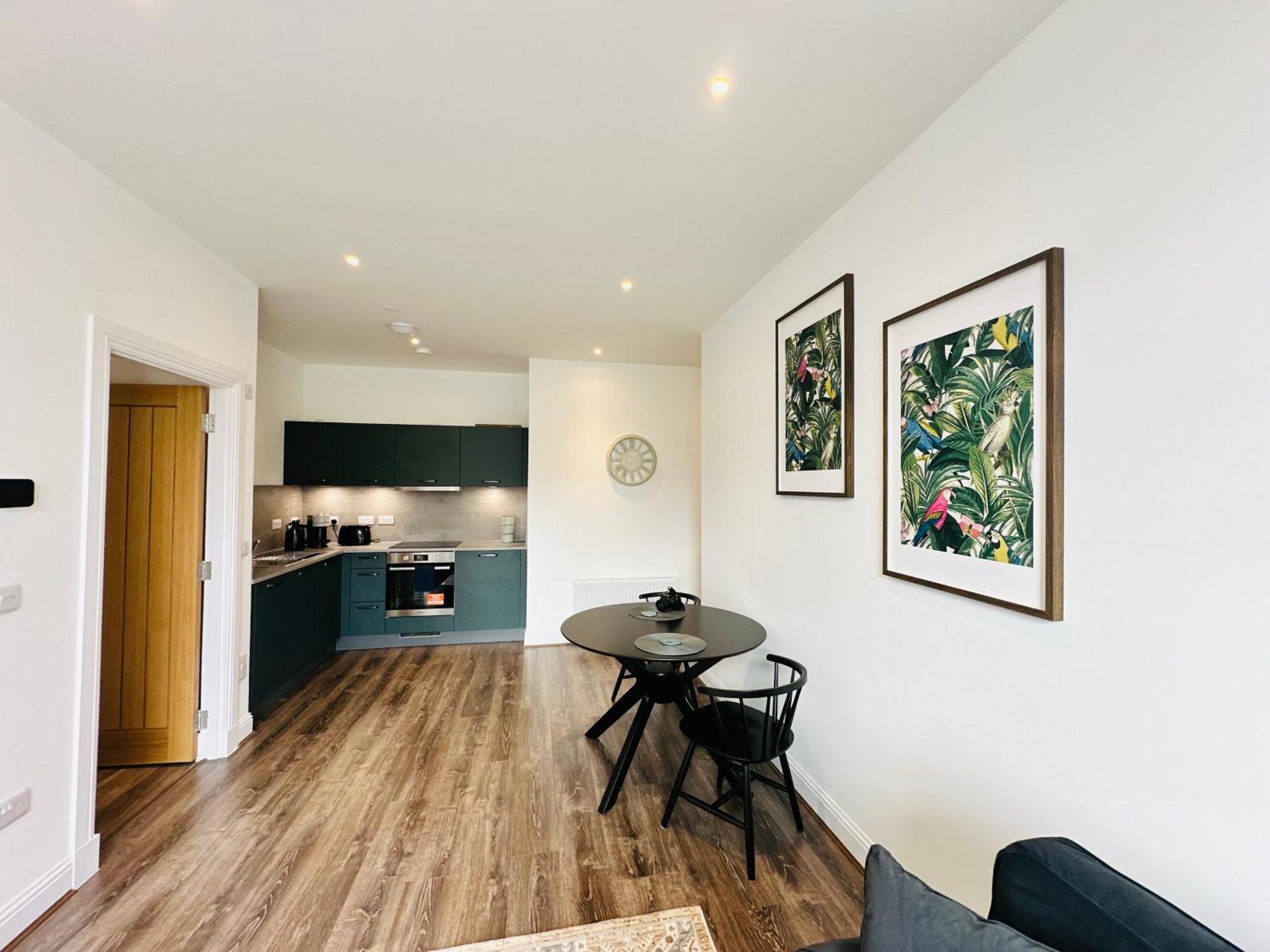 Barnet House Serviced Apartments 邓弗姆林 外观 照片