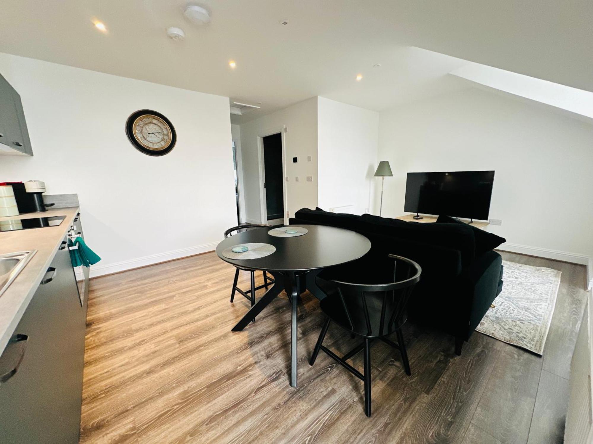 Barnet House Serviced Apartments 邓弗姆林 外观 照片