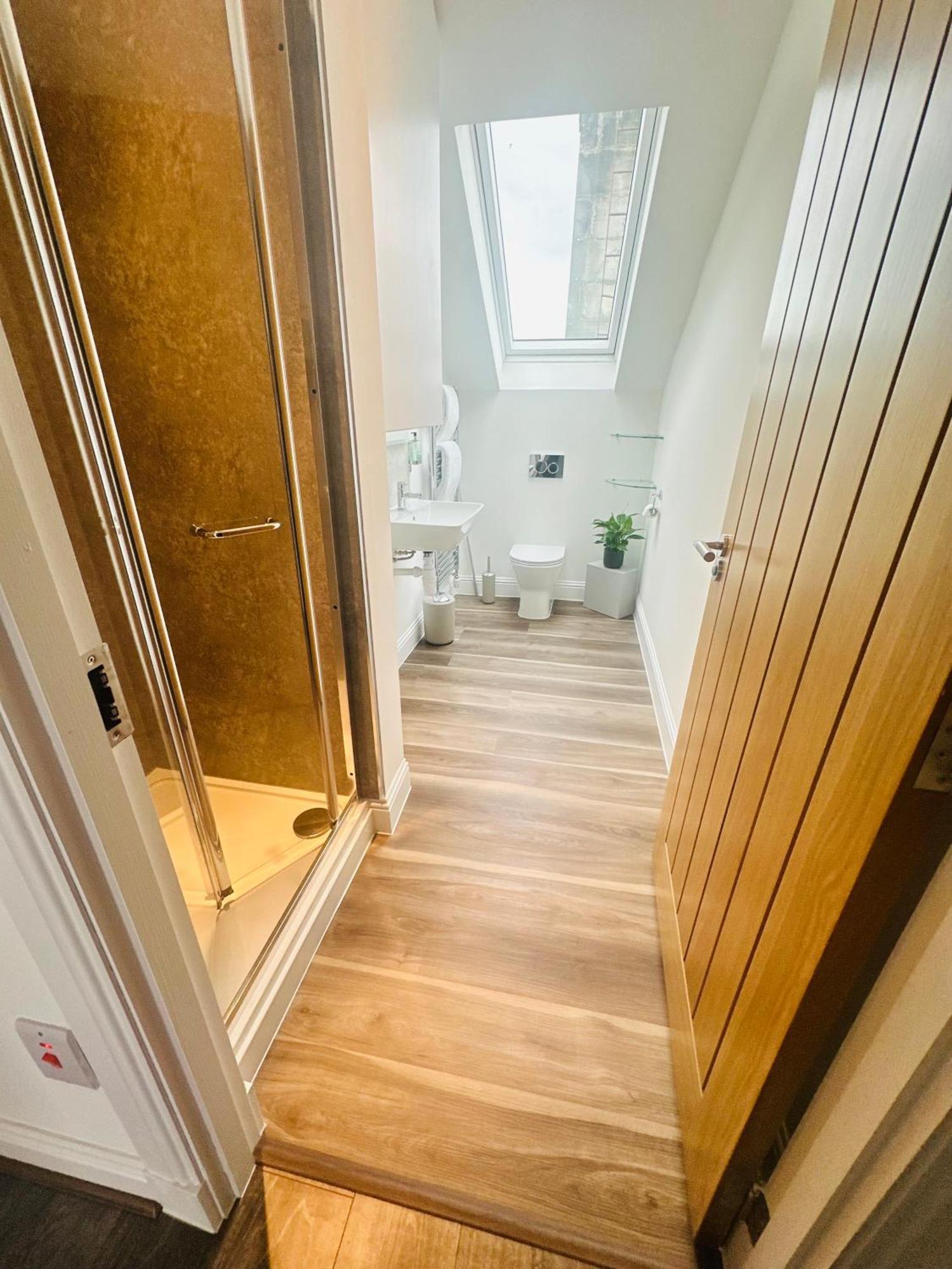 Barnet House Serviced Apartments 邓弗姆林 外观 照片
