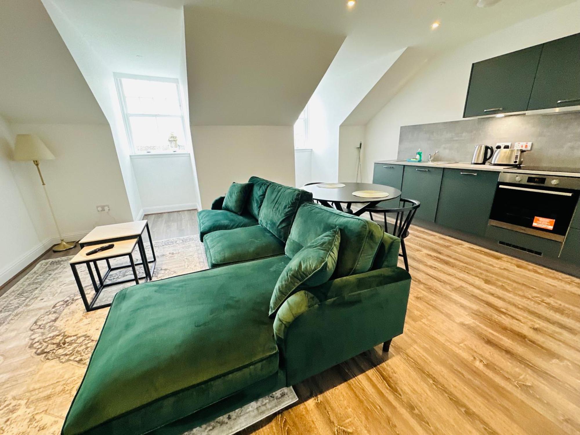 Barnet House Serviced Apartments 邓弗姆林 外观 照片