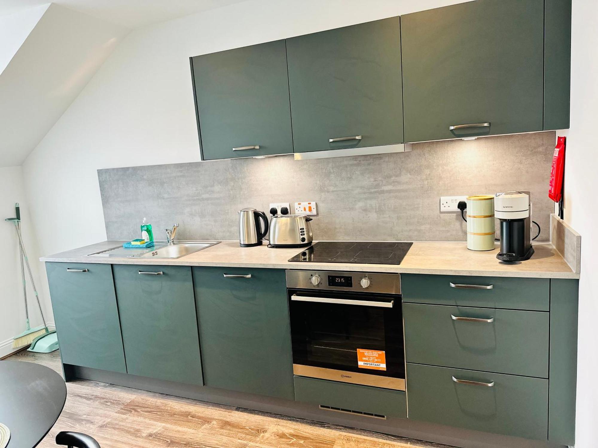Barnet House Serviced Apartments 邓弗姆林 外观 照片