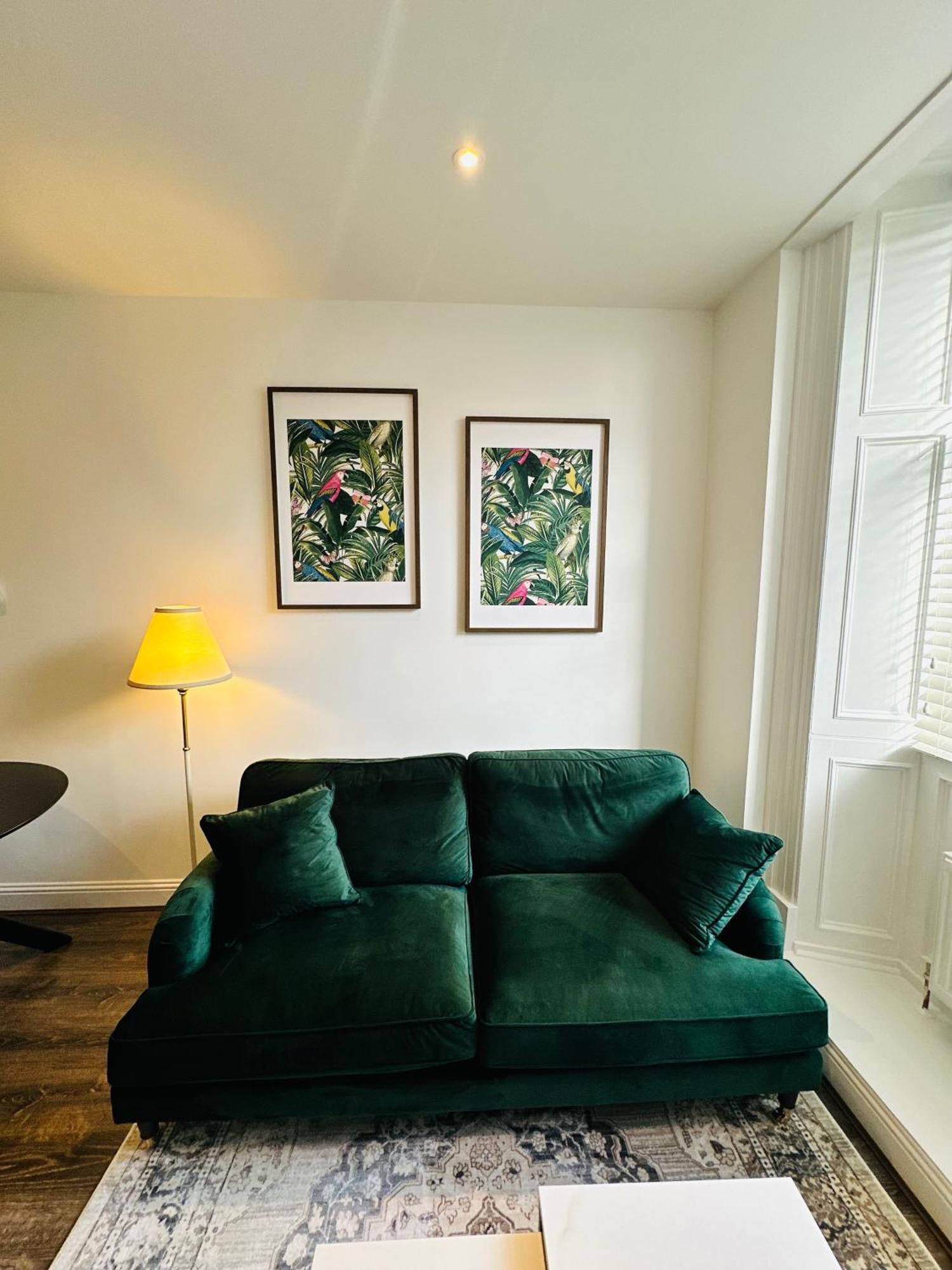 Barnet House Serviced Apartments 邓弗姆林 外观 照片