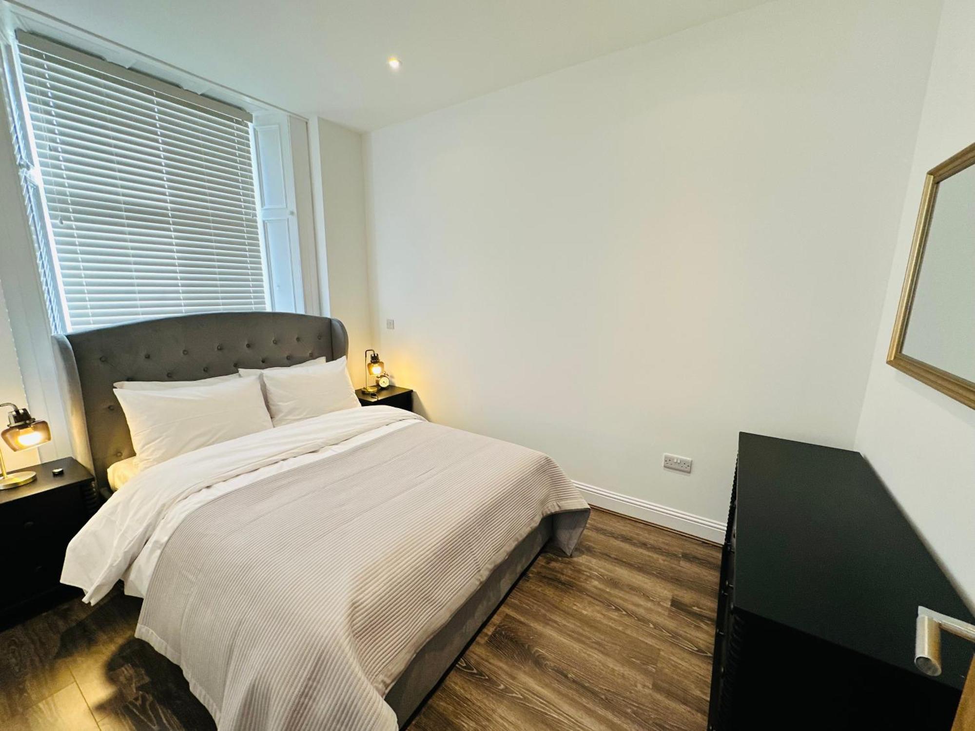 Barnet House Serviced Apartments 邓弗姆林 外观 照片