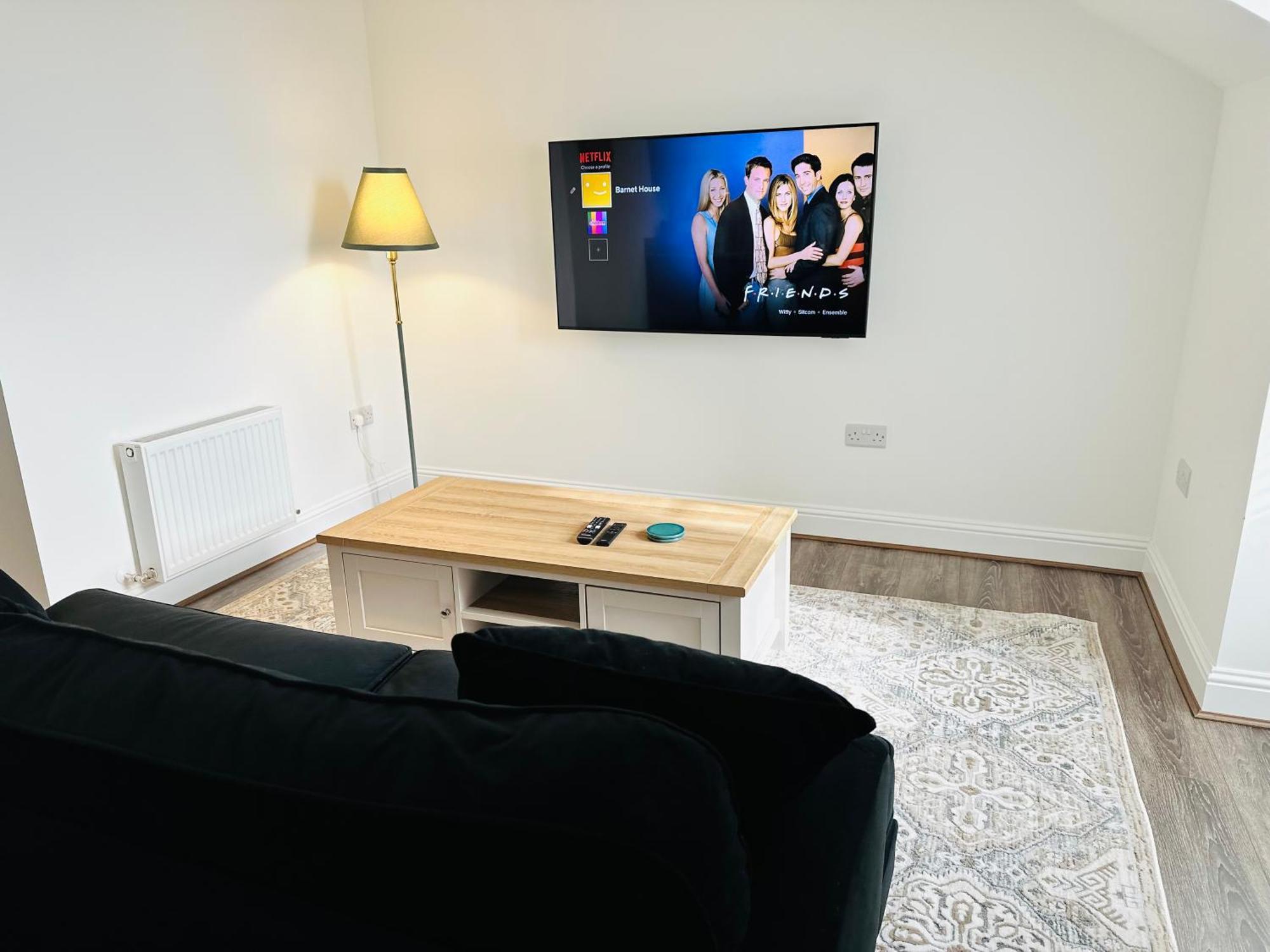 Barnet House Serviced Apartments 邓弗姆林 外观 照片