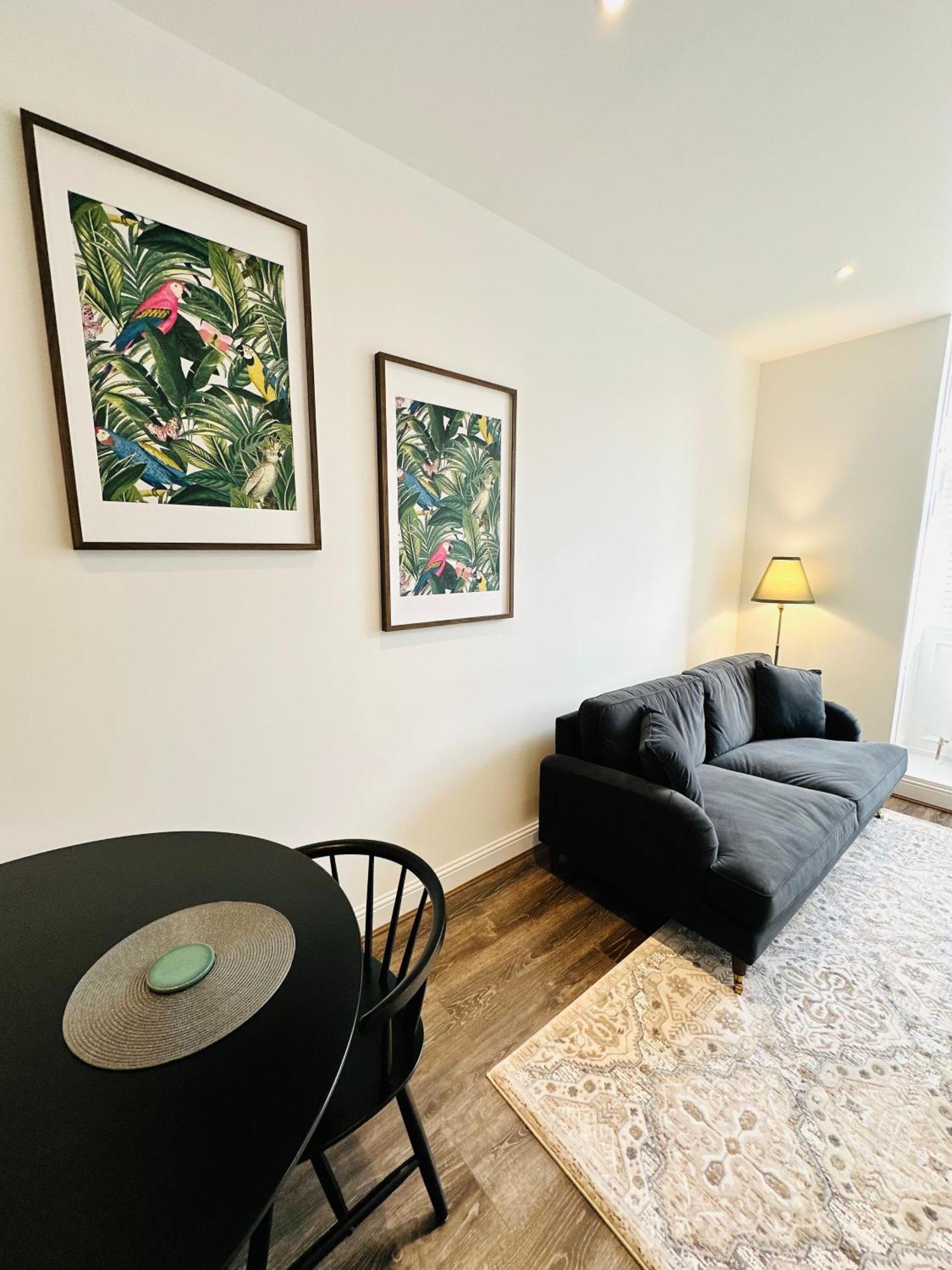 Barnet House Serviced Apartments 邓弗姆林 外观 照片